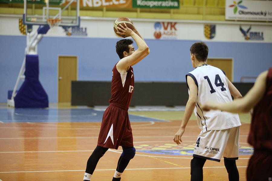 170421_u17-pro_072.jpg
