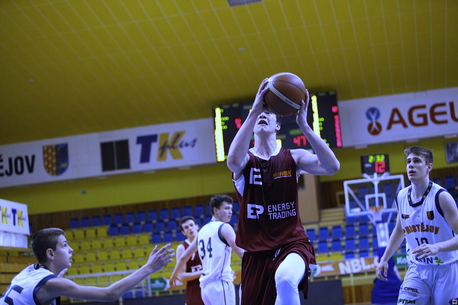 170421_u17-pro_090.jpg