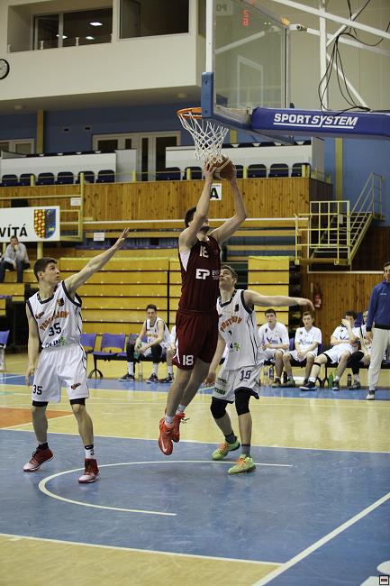 170421_u17-pro_105.jpg