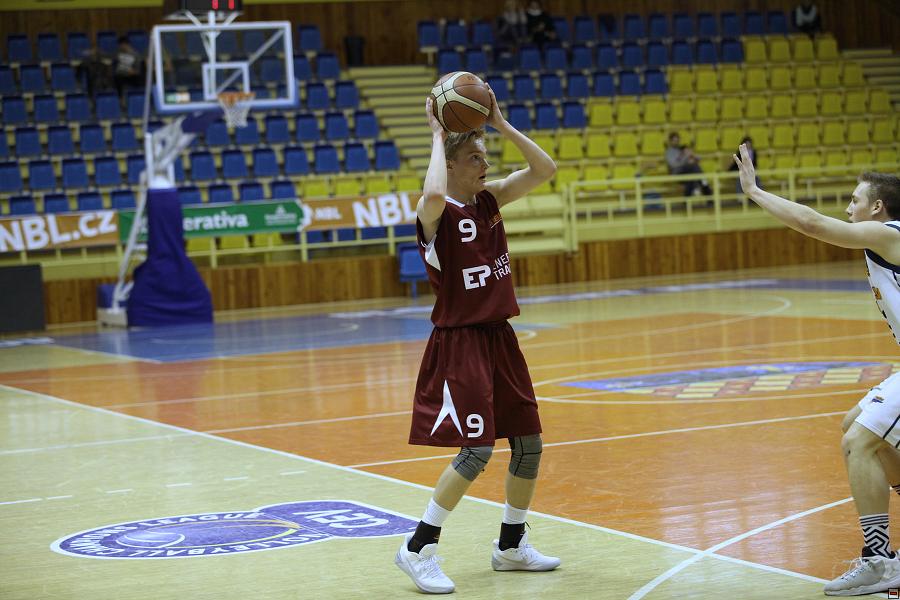 170421_u17-pro_107.jpg