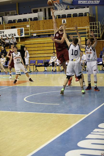 170421_u17-pro_111.jpg