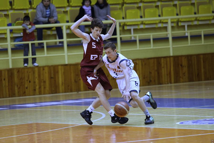 170421_u17-pro_120.jpg