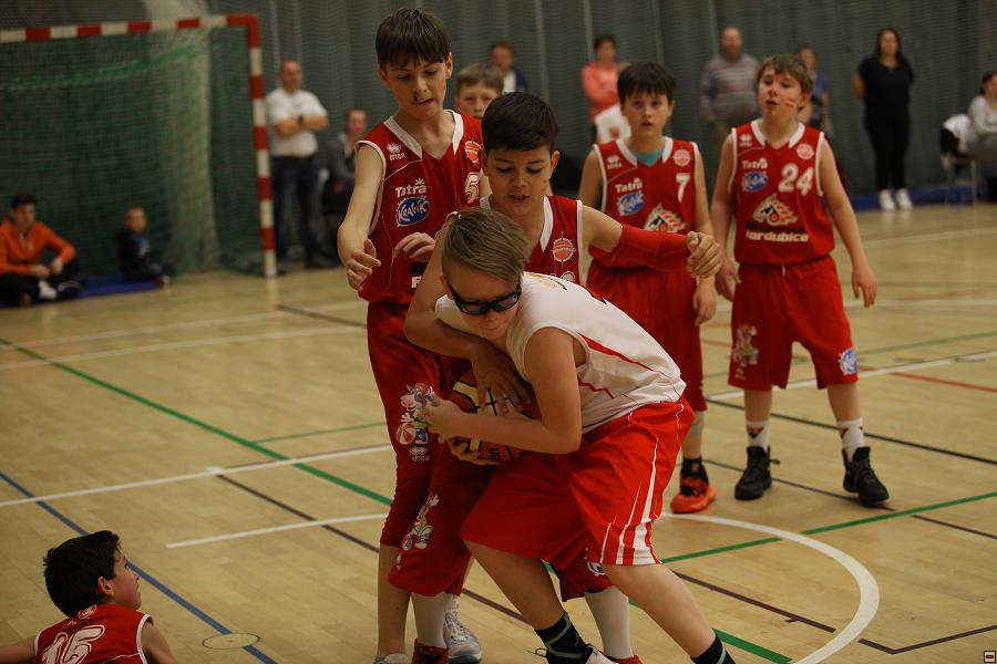 170501_u12-mcr-par_101.jpg
