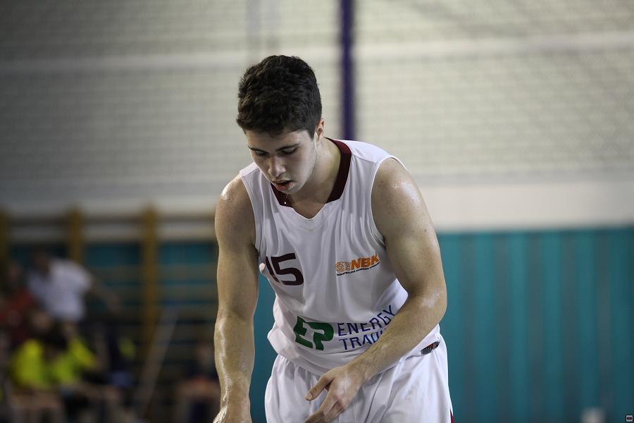 170513_u17-mcr-ova_074.jpg