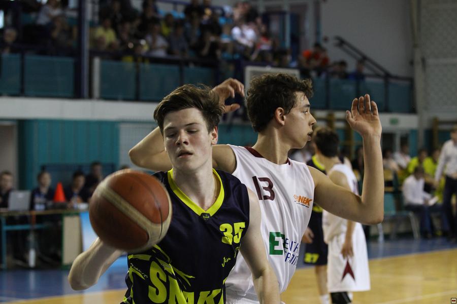 170513_u17-mcr-ova_083.jpg