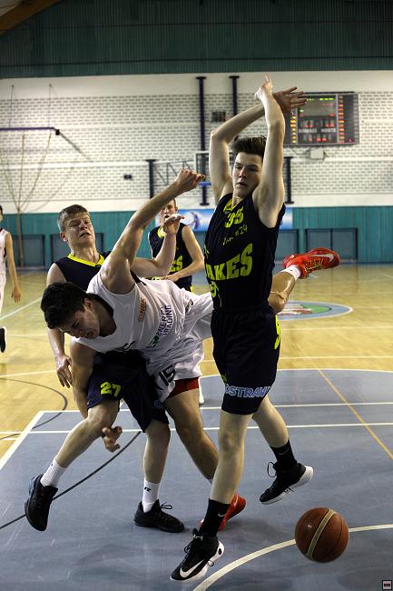 170513_u17-mcr-ova_209.jpg