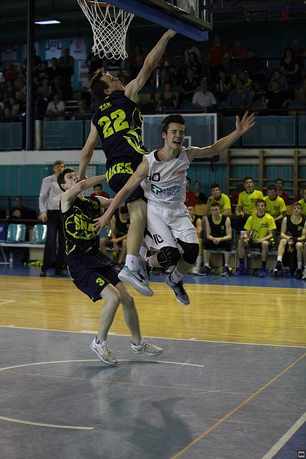 170513_u17-mcr-ova_239.jpg
