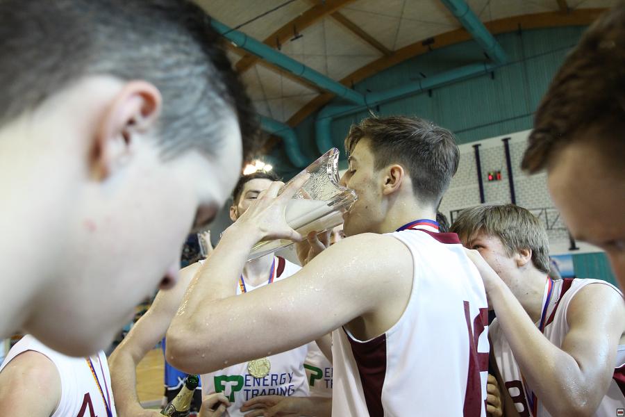 170514_u17-mcr-zaver_183.jpg