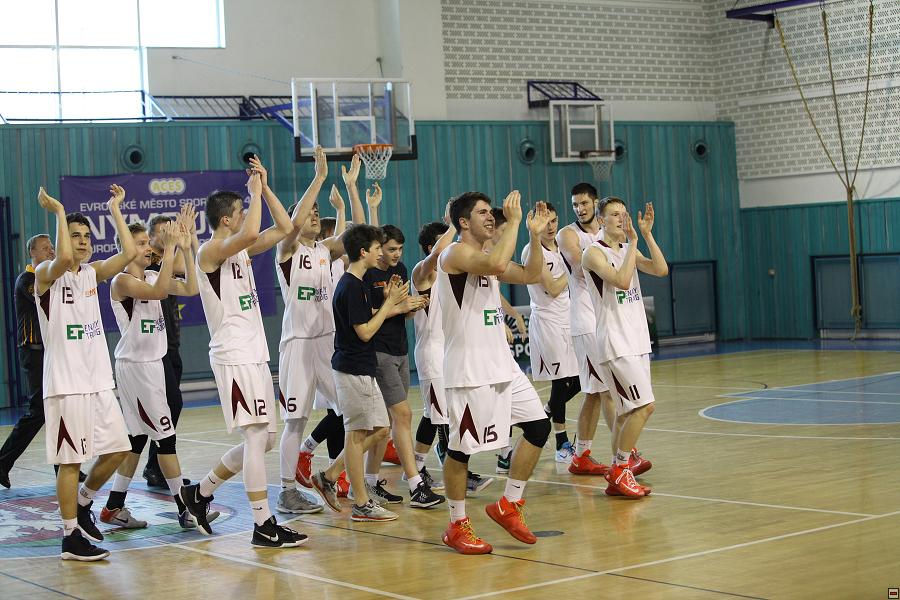 170514_u17-mcr-nbk-usk_256.jpg