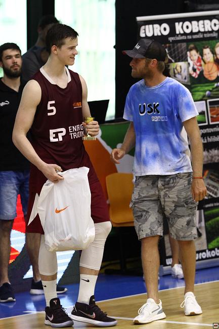 180506_u19-mcr-usk_176.jpg