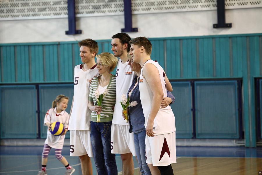 190331_u19B-par_180.jpg