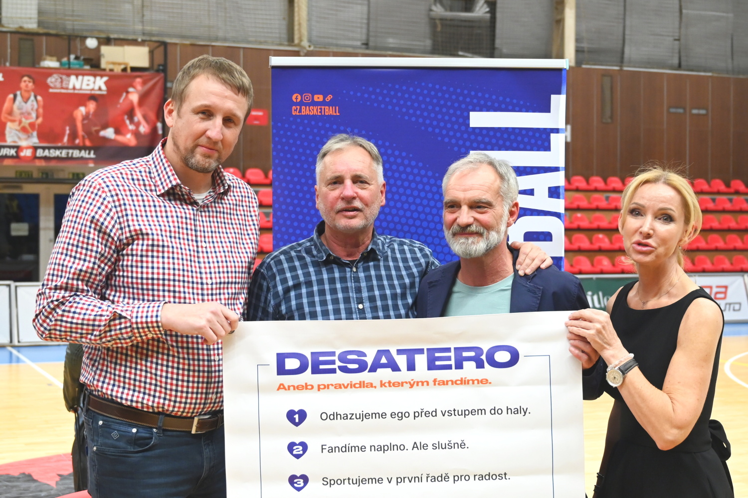 Hosté Bez faulu tour představují desatero pravidel slušného fandění