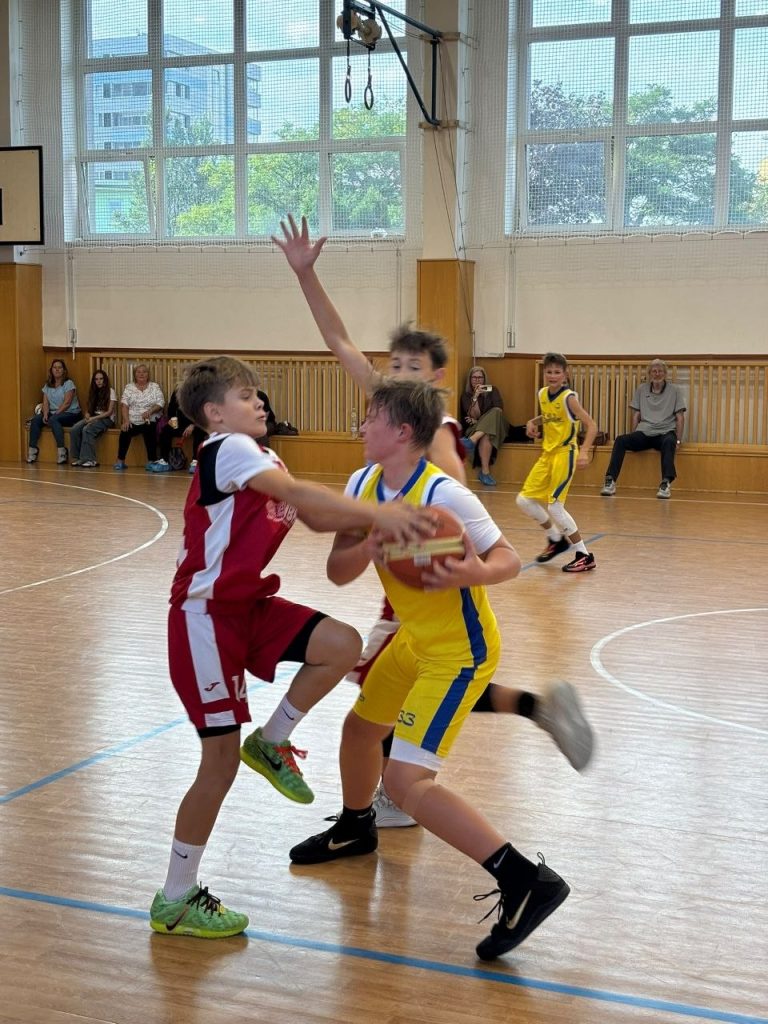 Po vlažném začátku rozhodla tvrdší obrana. BA Nymburk U14 veze z Mladé Boleslavi výhru 95:25 – fotografie 6