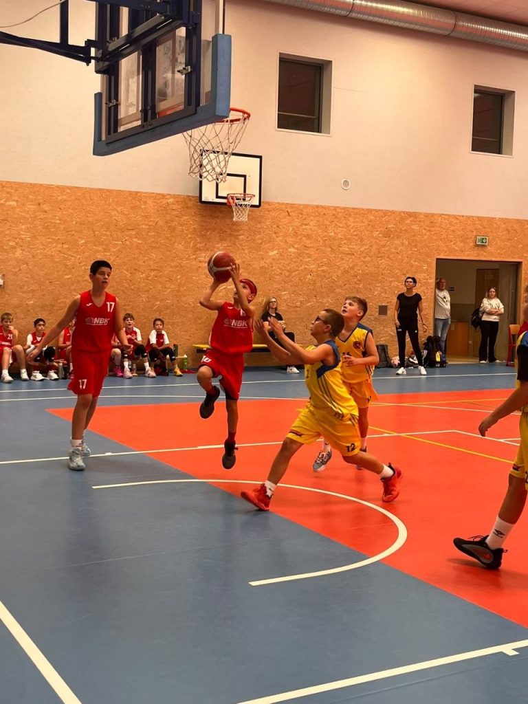 BA Nymburk U12 v Benešově: nervózní start, pak jasná odpověď ve druhém utkání – fotografie 5