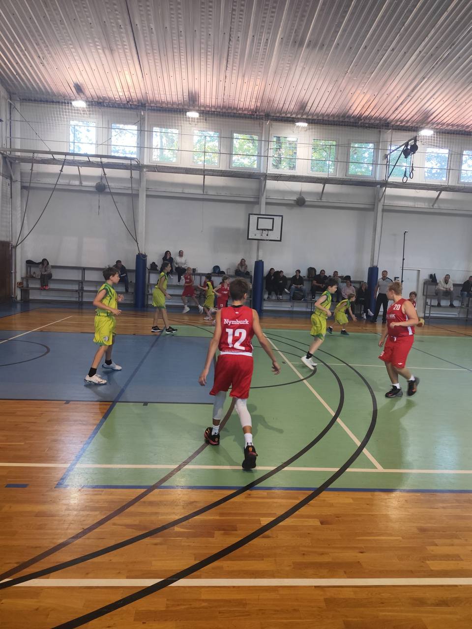 U13 zvládla v Mělníku první zápas a bere jasnou výhru