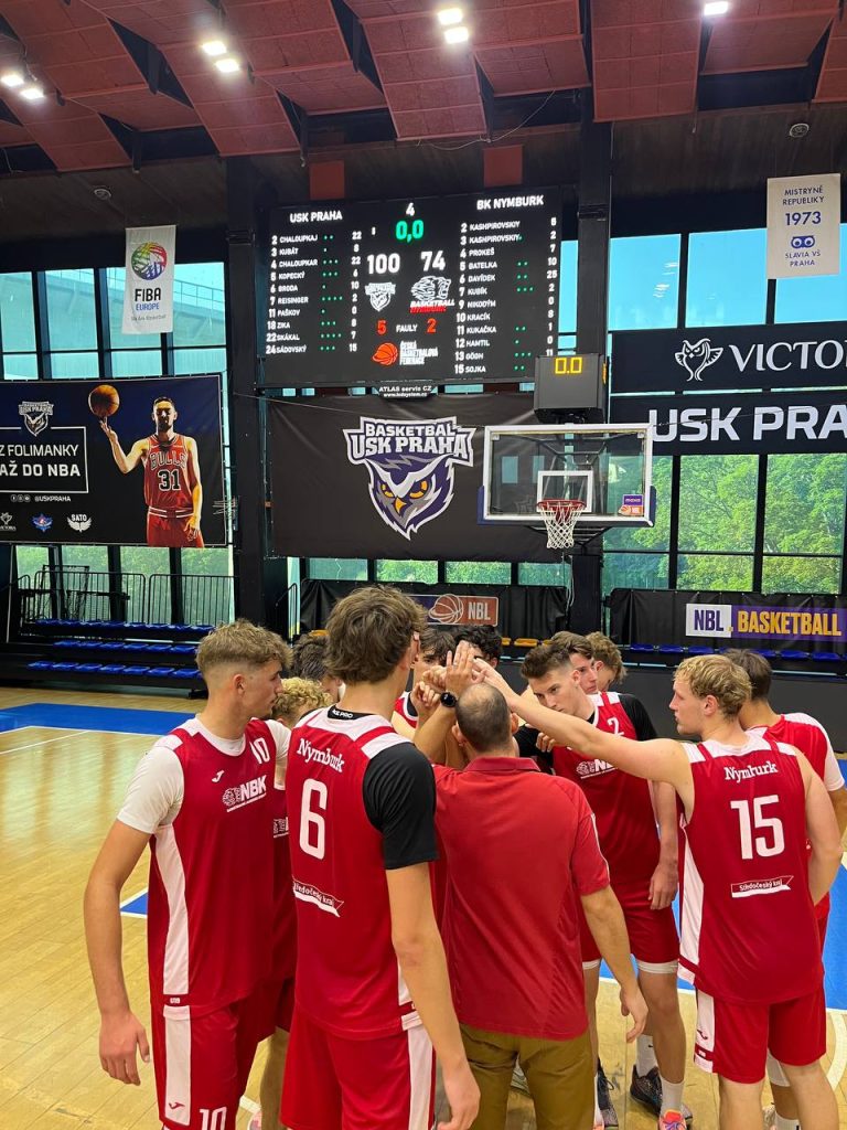 U19 po pomalém startu nestačili na USK Praha. Druhá půle už měla lepší parametry – fotografie 2